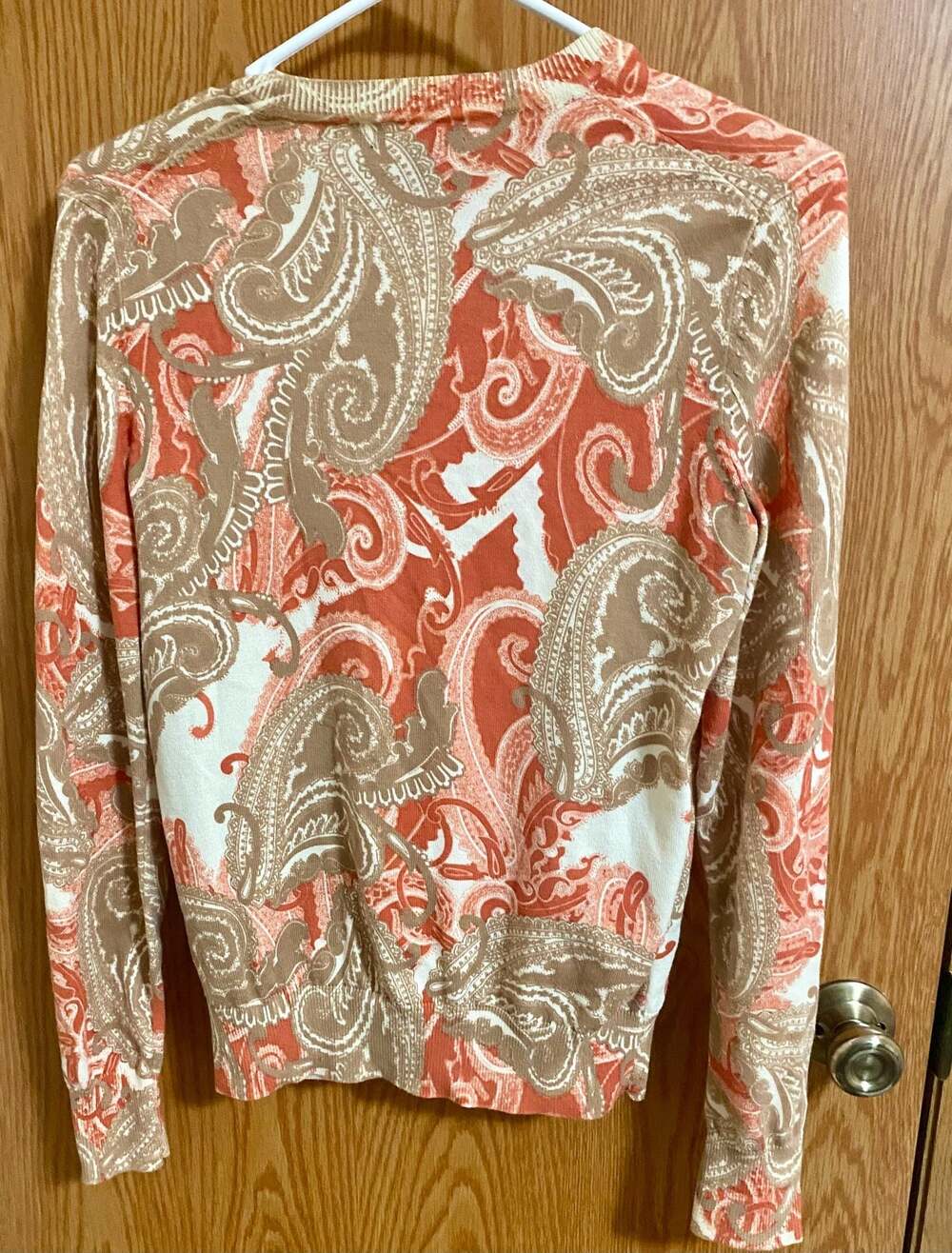 Tommy Hilfiger Women's Button-Down Cardigan Sweater in Orange and Beige Paisley - Picture 3 of 6